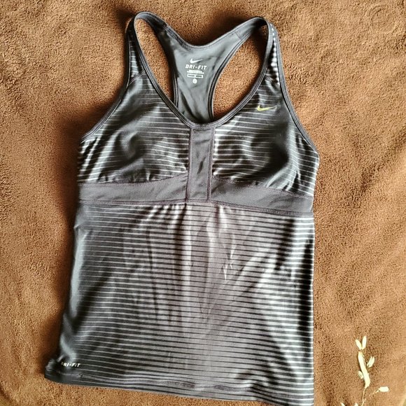 NIKE Dri-Fit Workout Top - Picture 1 of 6
